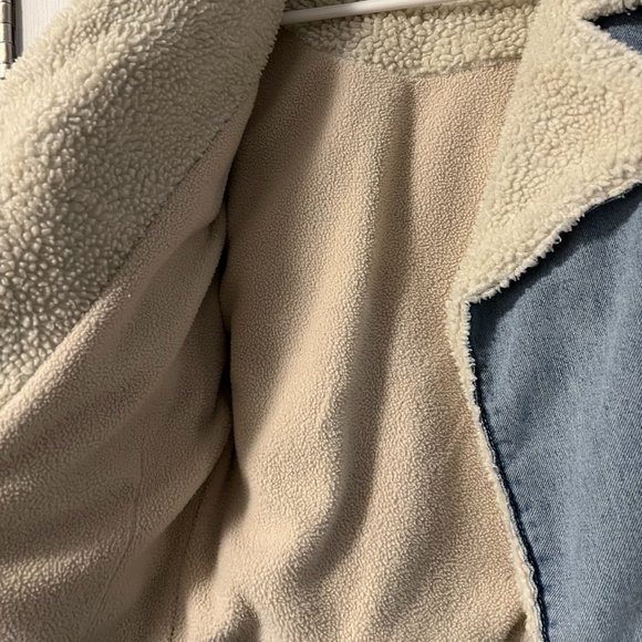 Garage Sherpa Fur Denim Aviator Crop Jacket - Picture 6 of 7